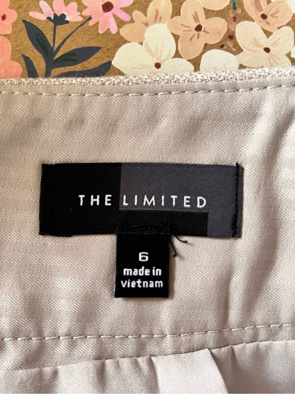 The Limited lined tan belted pencil skirt 6 - Picture 3 of 5